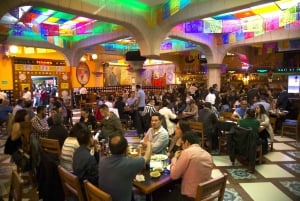 メキシコシティ歴史地区の伝統的なメキシカン・バー