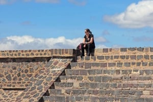 Mexico by: Tur til Teotihuacan-pyramidene og Guadalupe-helligdommen
