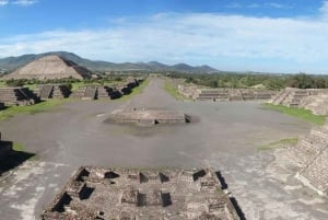 Mexico by: Tur til Teotihuacan-pyramidene og Guadalupe-helligdommen