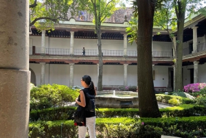 Mexico City: Walk & Eat through Mexican Gastronomy History