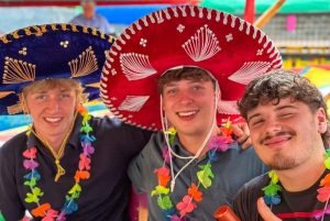 Mexiko City: Båtfest i Xochimilco med obegränsat antal drinkar