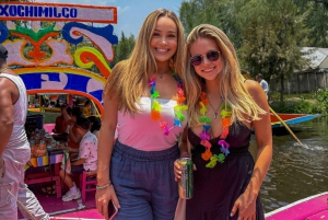 Mexiko City: Båtfest i Xochimilco med obegränsat antal drinkar