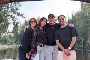 Mexiko City: Båtfest i Xochimilco med obegränsat antal drinkar