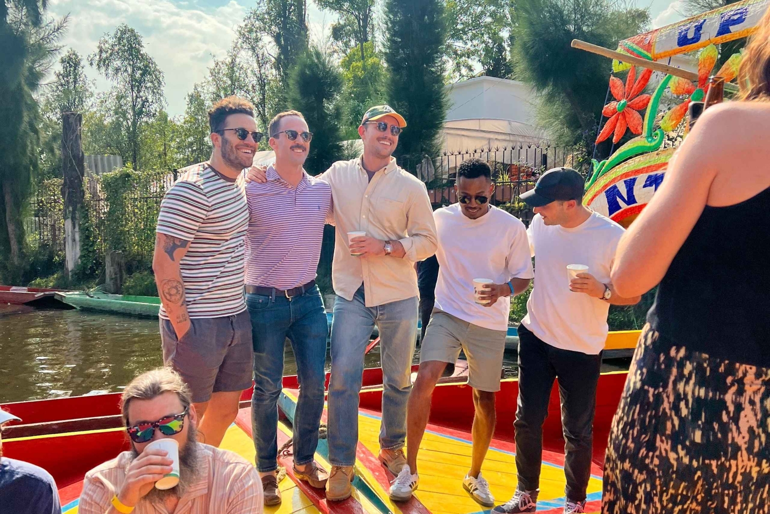 Ciudad de México: Barco en Xochimilco con guacamole y bebidas premium