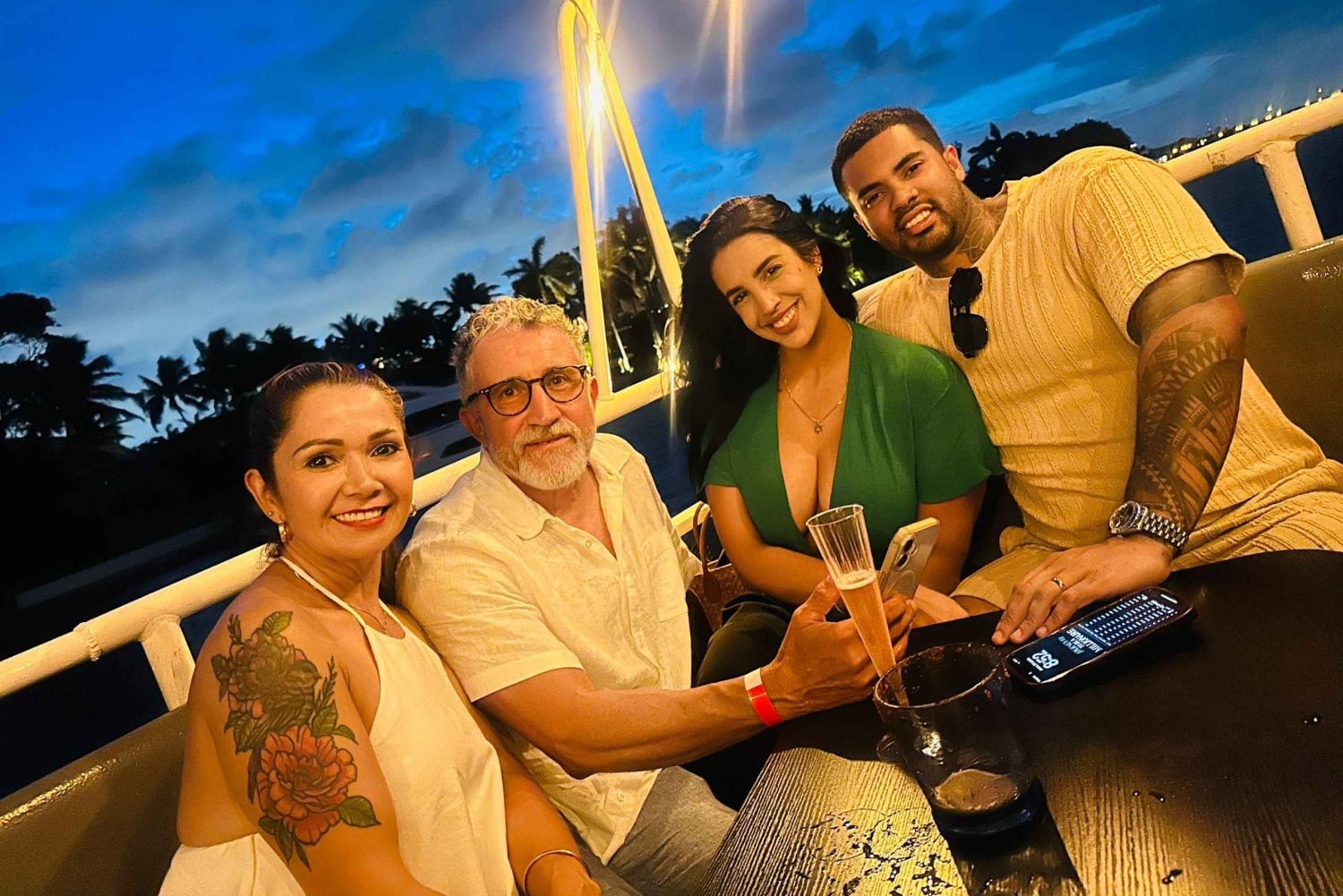 Miami Sunset Champagne Cruise -risteily on saanut parhaat arvosanat horisontinäkymistä