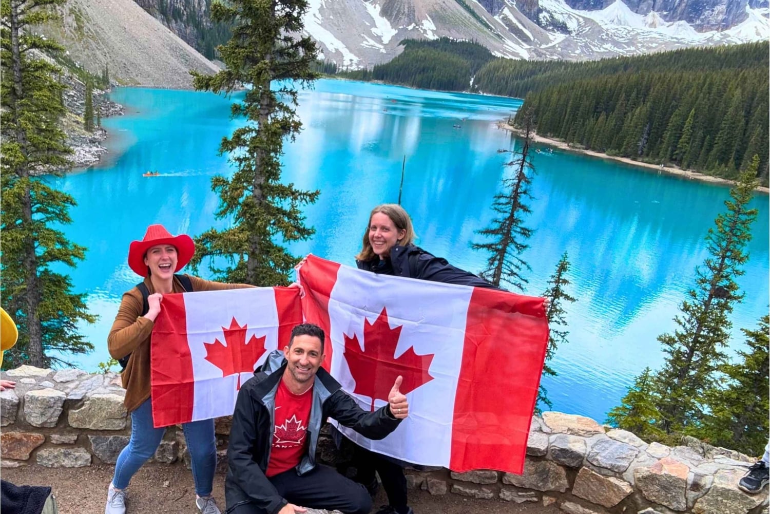 Nascer do sol no Moraine Lake e Lake Louise a partir de Calgary/Canmore/Banf