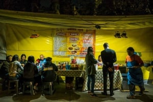 Passeio noturno de bicicleta com comida de rua na Cidade do México