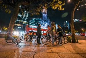 Passeio noturno de bicicleta com comida de rua na Cidade do México
