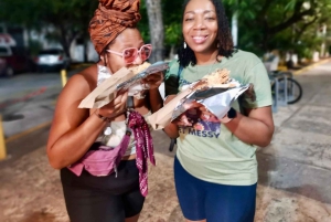 Tacos noturnos e marquesitas com um nativo de Cancún