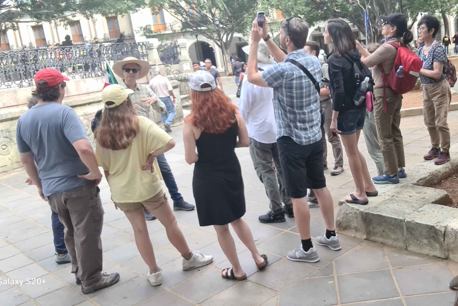 Oaxaca City: Walking tour with local product tasting