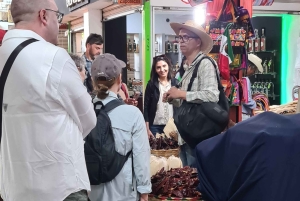 Oaxaca City: Walking tour with local product tasting