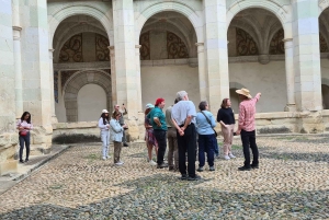 Oaxaca City: Walking tour with local product tasting