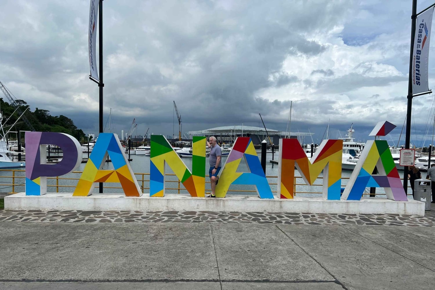 Panama City: Guided Panama Canal & City Tour with Transfers