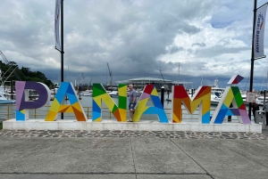 Panama City: Guided Panama Canal & City Tour with Transfers