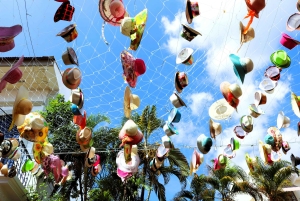 Panama City: Old Headquarters and Panama Canal Tour