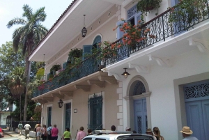 Panama City: Old Headquarters and Panama Canal Tour
