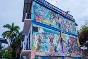Panama: Highlights Bike Tour in Casco Viejo & Cinta Costera