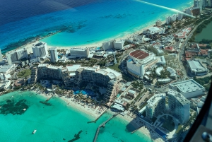 Volo panoramico verso la Zona Hotel di Cancun e Isla Mujeres