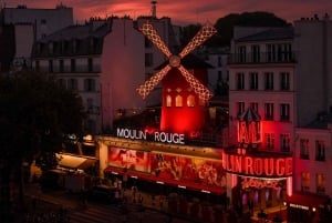 Pariisi: Moulin Rouge Cabaret Show -lippu samppanjan kera.