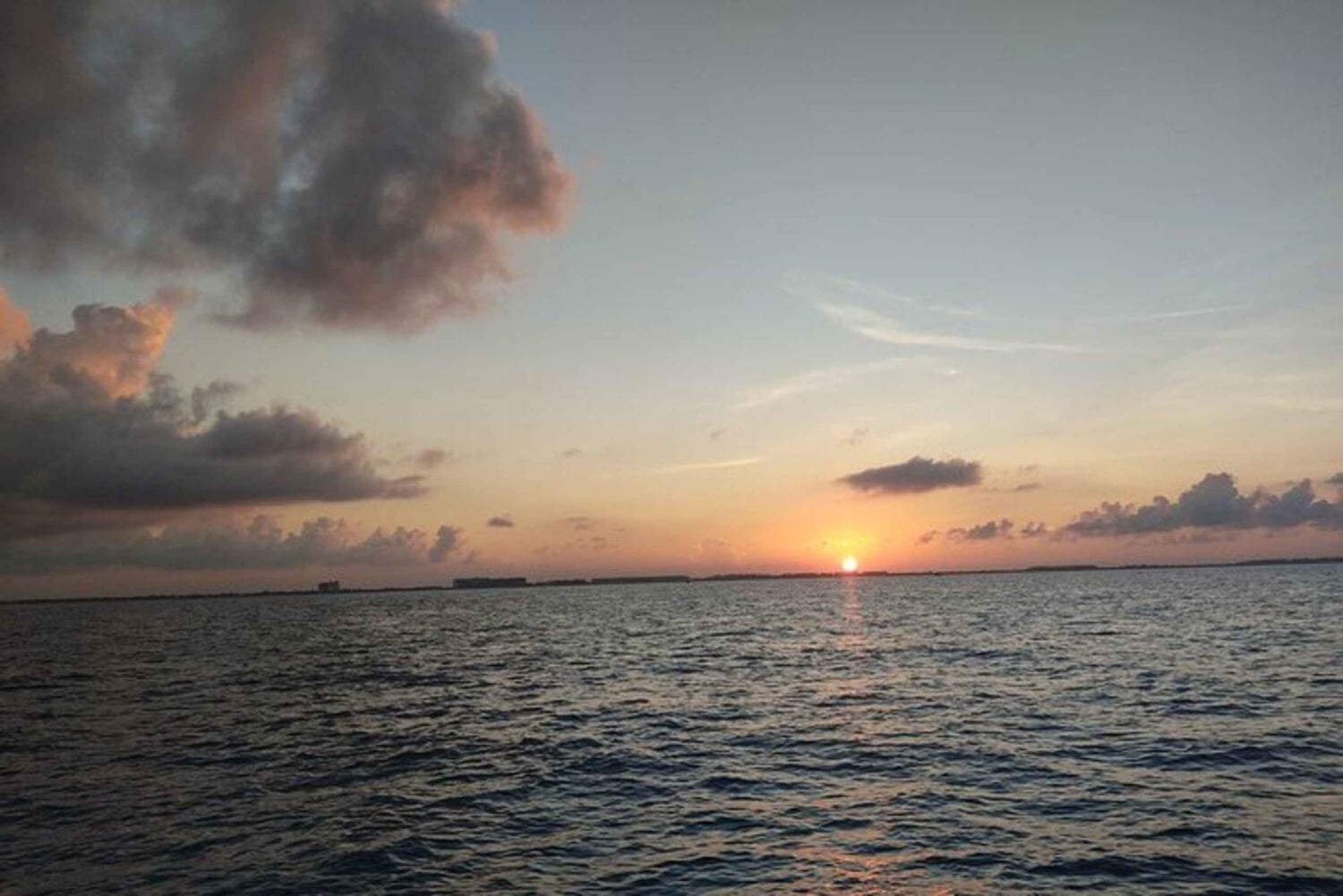 PDC : Excursion en catamaran à Isla Mujeres avec plongée en apnée