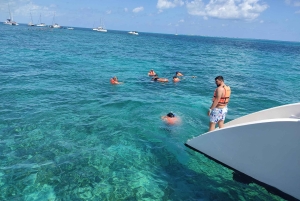 PDC : Excursion en catamaran à Isla Mujeres avec plongée en apnée