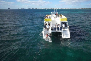 PDC : Excursion en catamaran à Isla Mujeres avec plongée en apnée