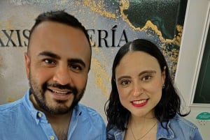 Personalized jewelry and shopping tour of the city of Medellin.