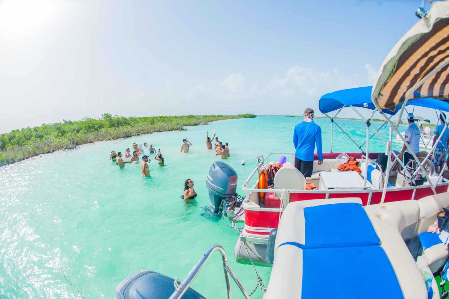 Private Tour: Chacchoben Mayan Ruins and Bacalar Lagoon Boat