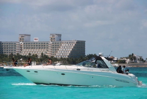 Private yacht in Cancun for maximun 15 people