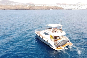 Puerto del Carmen: Catamaran Trip with Water Sports