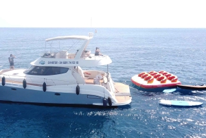 Puerto del Carmen: Catamaran Trip with Water Sports