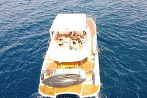 Puerto del Carmen: Catamaran Trip with Water Sports