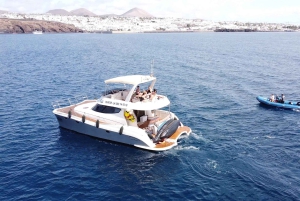 Puerto del Carmen: Catamaran Trip with Water Sports