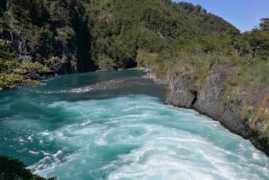 Puerto Montt: Osorno Volcano and Petrohué Falls Guided Tour