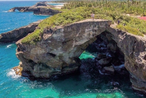 Puerto Rico: Cueva del Indio, Waterfalls, & Beach Tour
