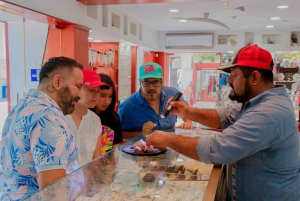 Puerto Vallarta: 3 Hour Eating, Walking, and Shopping Tour