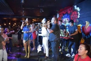 Puerto Vallarta: Cabaret Show with Cocktails & Costumes