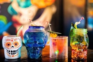 Puerto Vallarta: Cabaret Show with Cocktails & Costumes