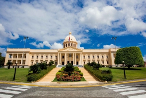Punta Cana: Jednodniowa wycieczka do Santo Domingo z latarnią morską Columbus