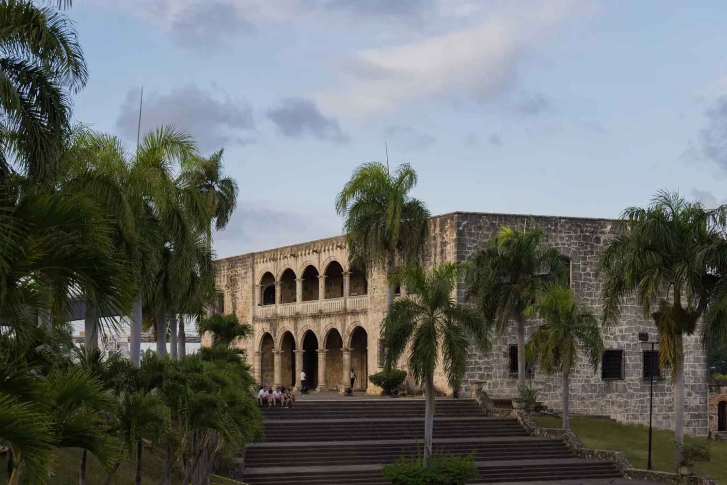 Punta Cana: Santo Domingo Tagestour mit Tickets und Mittagessen