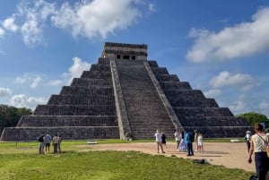 Riviera Maya: Chichen Itza, Valladolid & Cenote Swim Tour