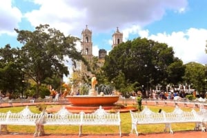 Riviera Maya: Chichen Itza, Valladolid & Cenote Swim Tour