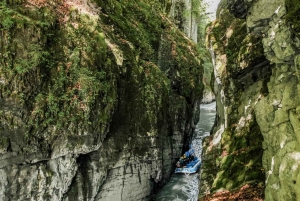Samoëns: spływ pontonowy w Alpach Francuskich