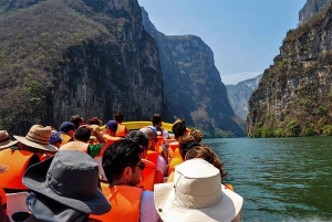 San Cristóbal: Canyon, uitzichtpunten & Chiapa de Corzo Tour