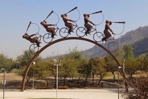 Santiago de Chile: Half-Day City Tour with Local Cuisine