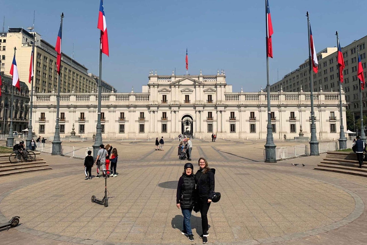Santiago: Elektrische scooter stadsrondleiding met lunch