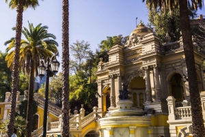 Santiago: La Moneda, Plaza de Armas & Historic Downtown Tour