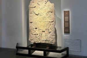 Santiago | La Moneda | Hoofdplein | Precolumbiaans Museum