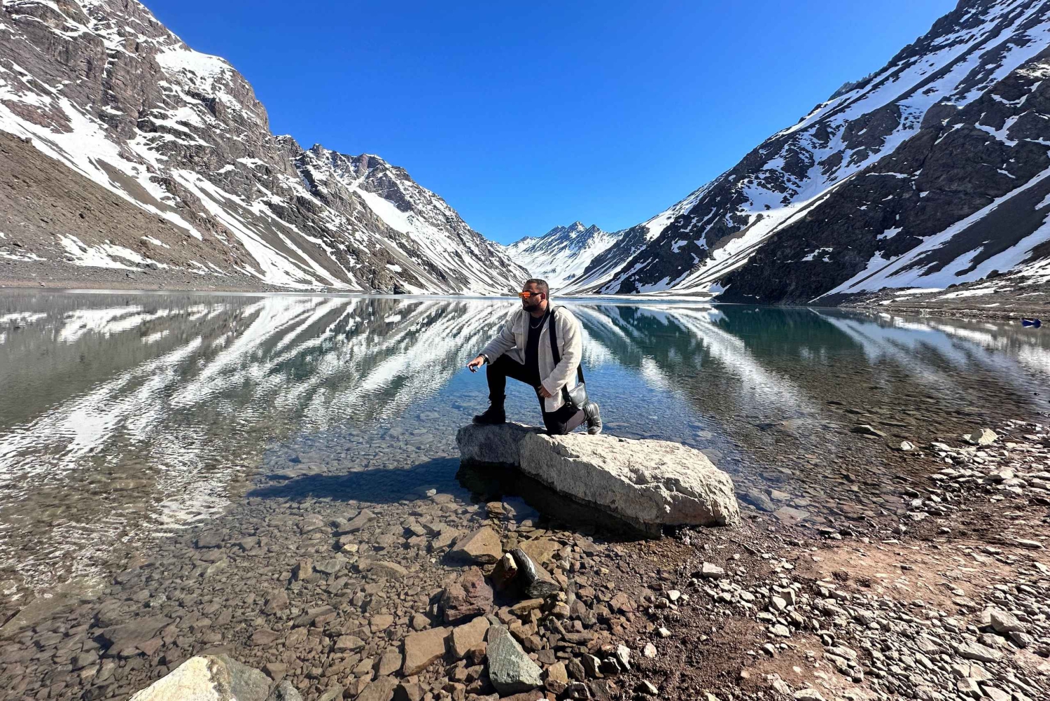 Santiago: Portillo and Laguna del Inca Day Trip with Picnic