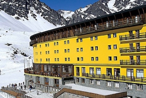 Santiago: Private Scenic Transfer to Mendoza.